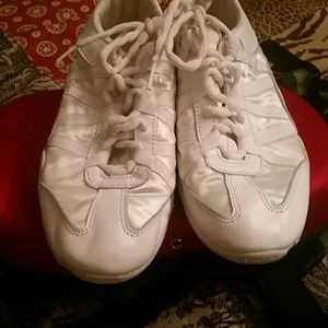 Nfinity cheer shoes
